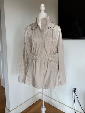 Rain Repeller Pocketed Waterproof
Jacket - Lorna Jane Australia